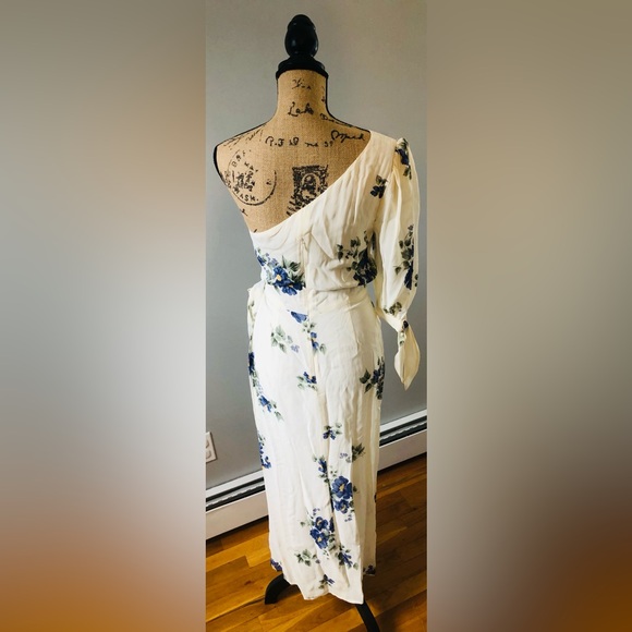 REFORMATION ONE SHOULDER WHITE & BLUE FLORAL PRINT COTTAGECORE MIDI - Picture 2 of 10